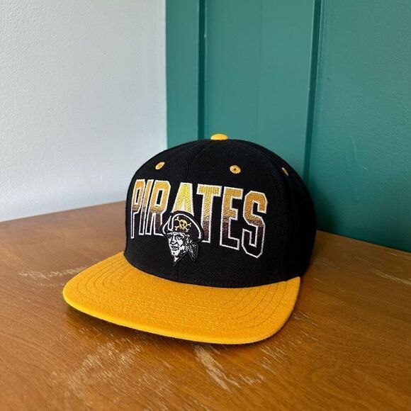 American Needle Men’s MLB Vintage Pittsburgh Pirates Fade Snapback Hat - Picture 2 of 16